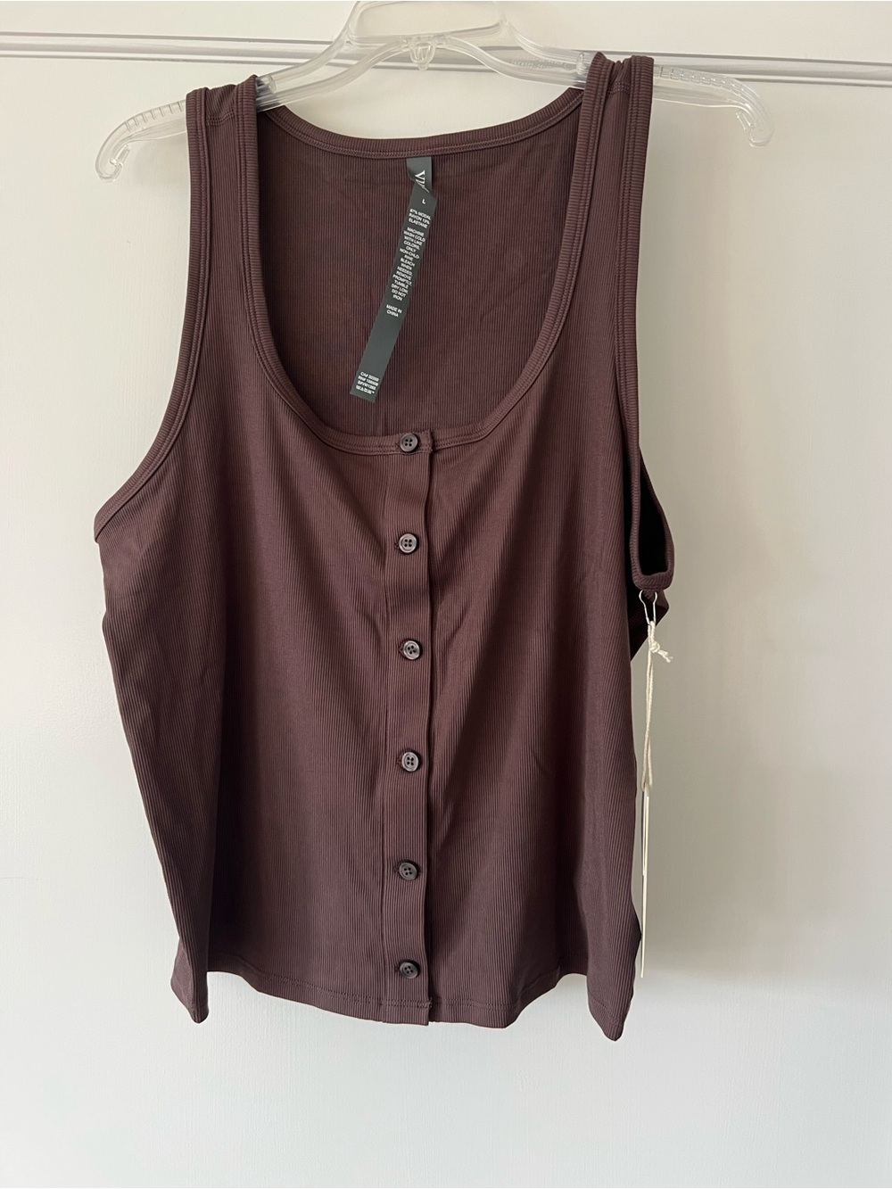 Vuori Women’s Brown Button-Front Tank Top